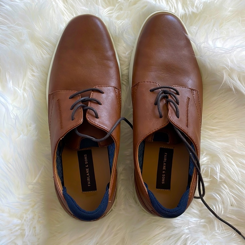 NWOT Fairlane & Sons Mens Faux Leather Dress Sneaker